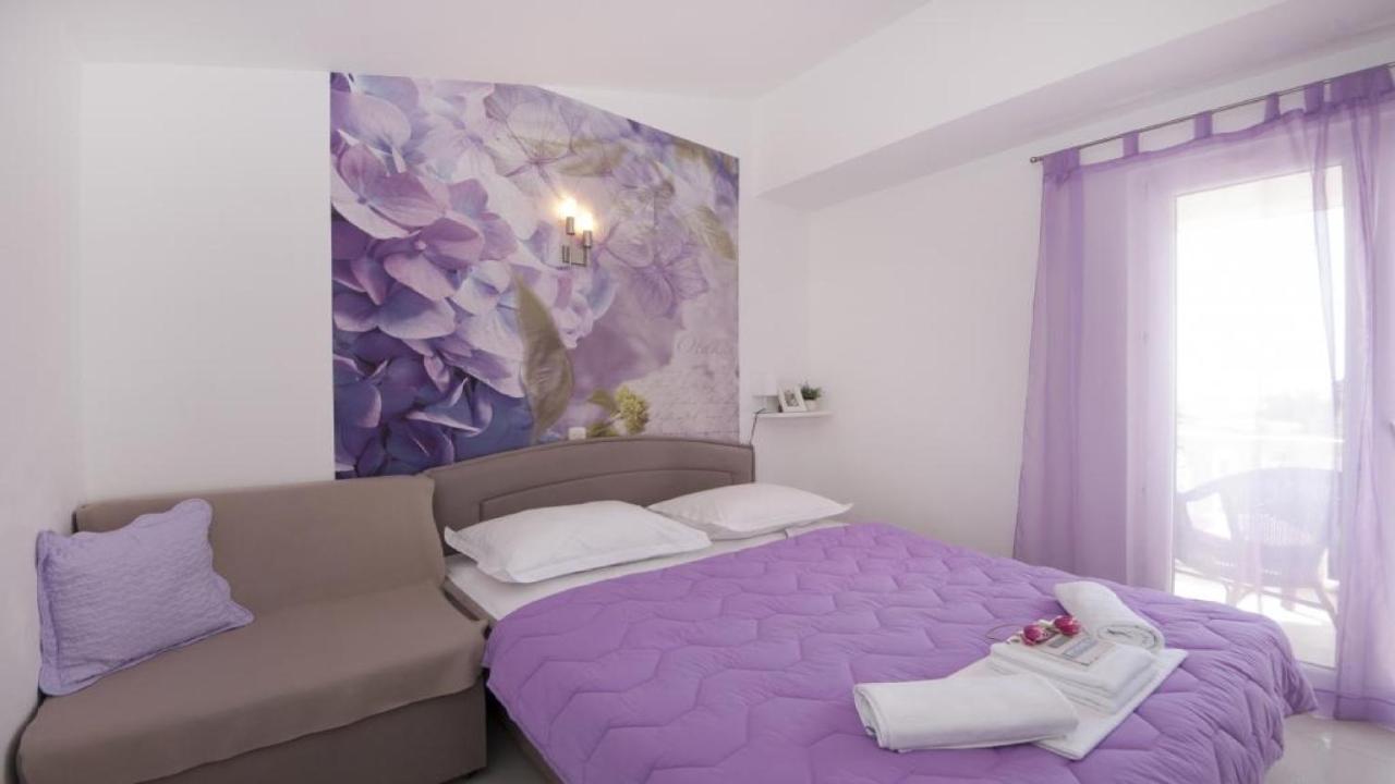 Apartments Angela Baska Voda Ruang foto
